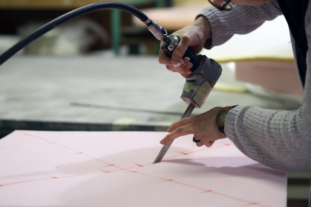 Artisan sellier, fabrication de sièges, fauteuils et canapés confortables et esthétiques